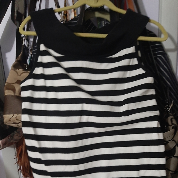 Clothes - Picture 2 of 13